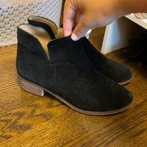 Splendid black booties